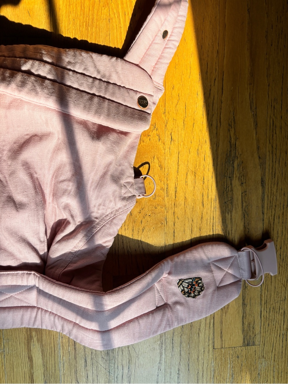 Mabē Monarch in Blush, Like New - Picture 6 of 8